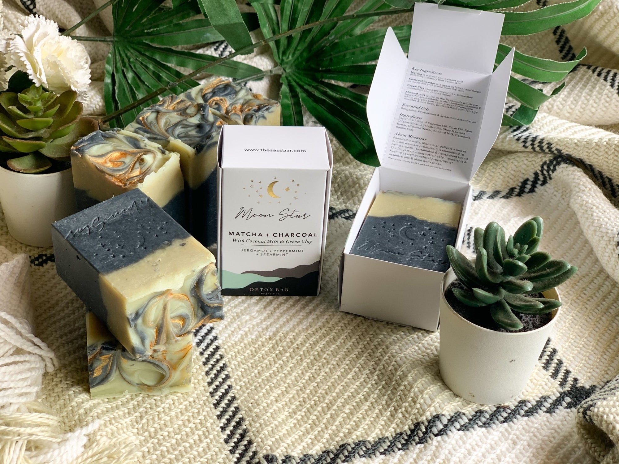 DETOX : Matcha + Charcoal Soap Bar - THE SASS BAR